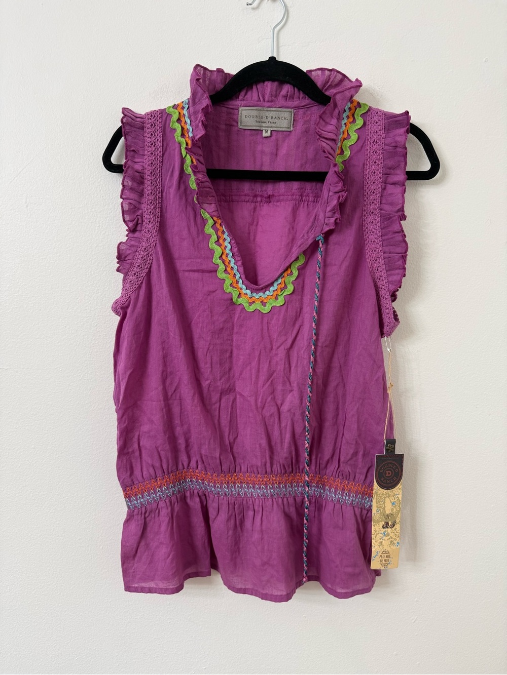 {M} Double D Ranch Purple Sleeveless Ruffled V-Neck Blouse